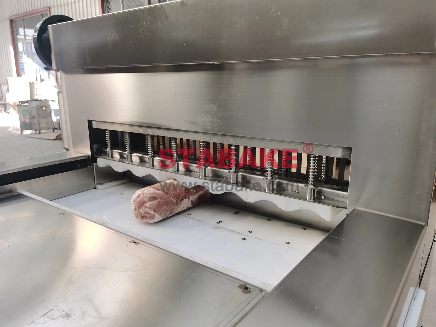 High Quality PLC Control Frozen Meat Slicing Machine Manufacturer | STABAKE 8
