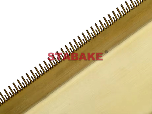 High precision scraper comb